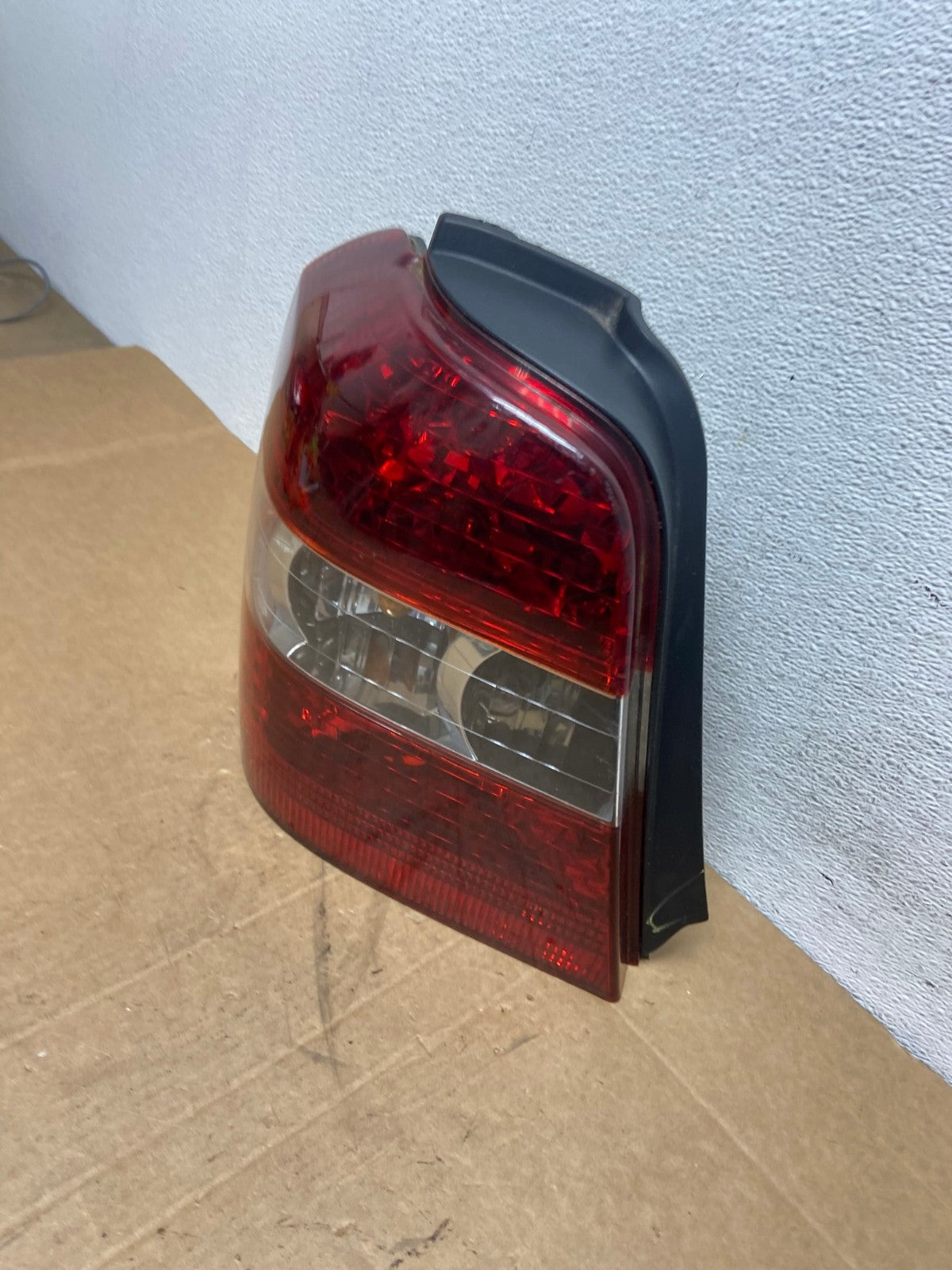 2004-2007 Toyota Highlander Left Driver LH Side Tail Light AD6160 LK1