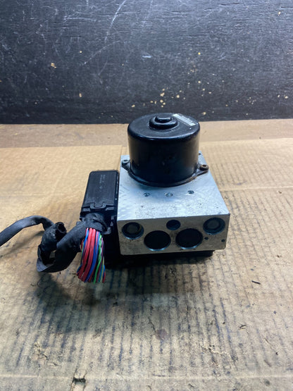 2002 to 2005 Mercedes W204 C230 C320 ABS Anti Lock Brake Pump Module y4387 DG3
