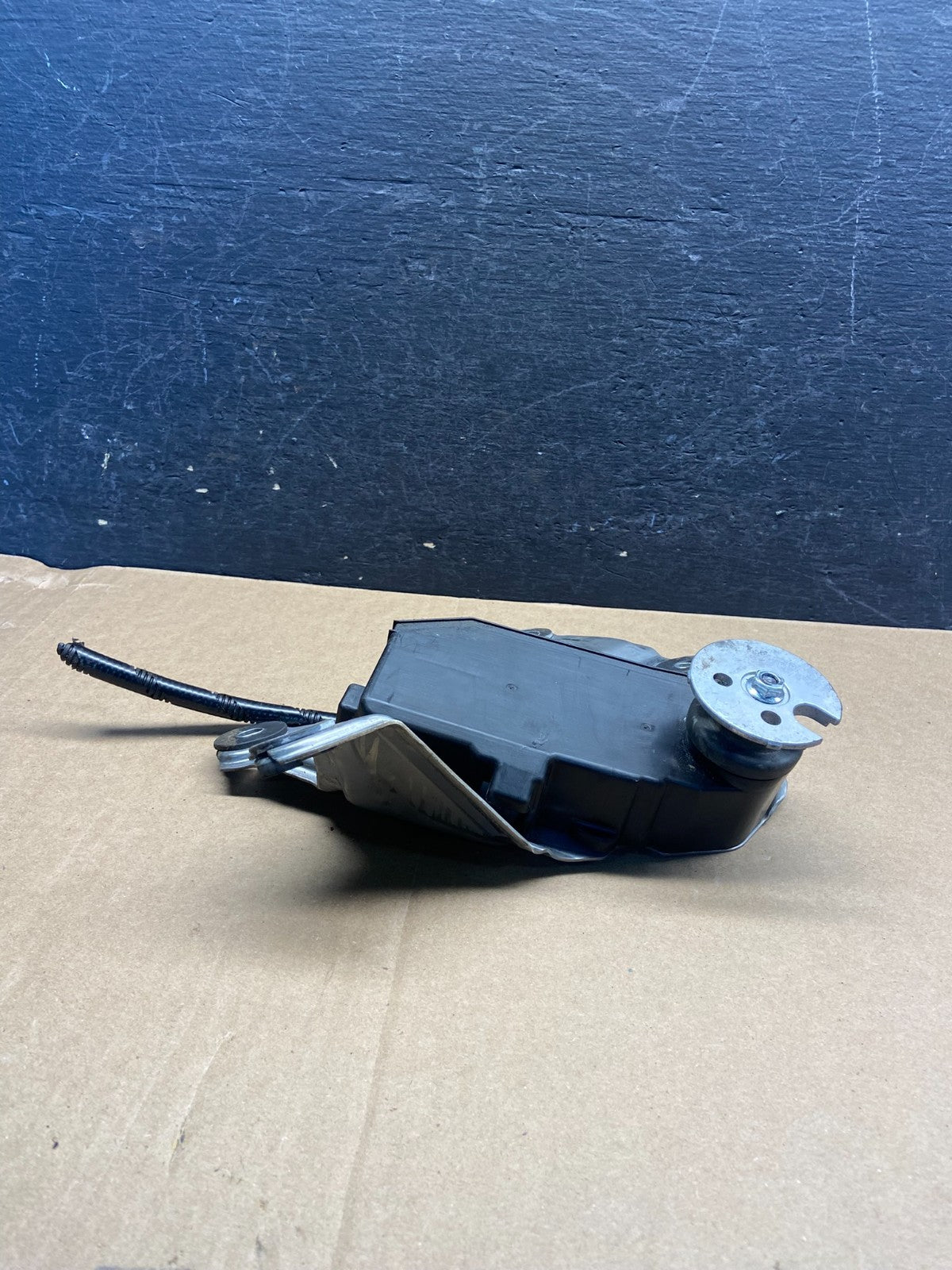 2008 to 2013 Toyota Highlander Rear Wiper Motor af9361 DG2