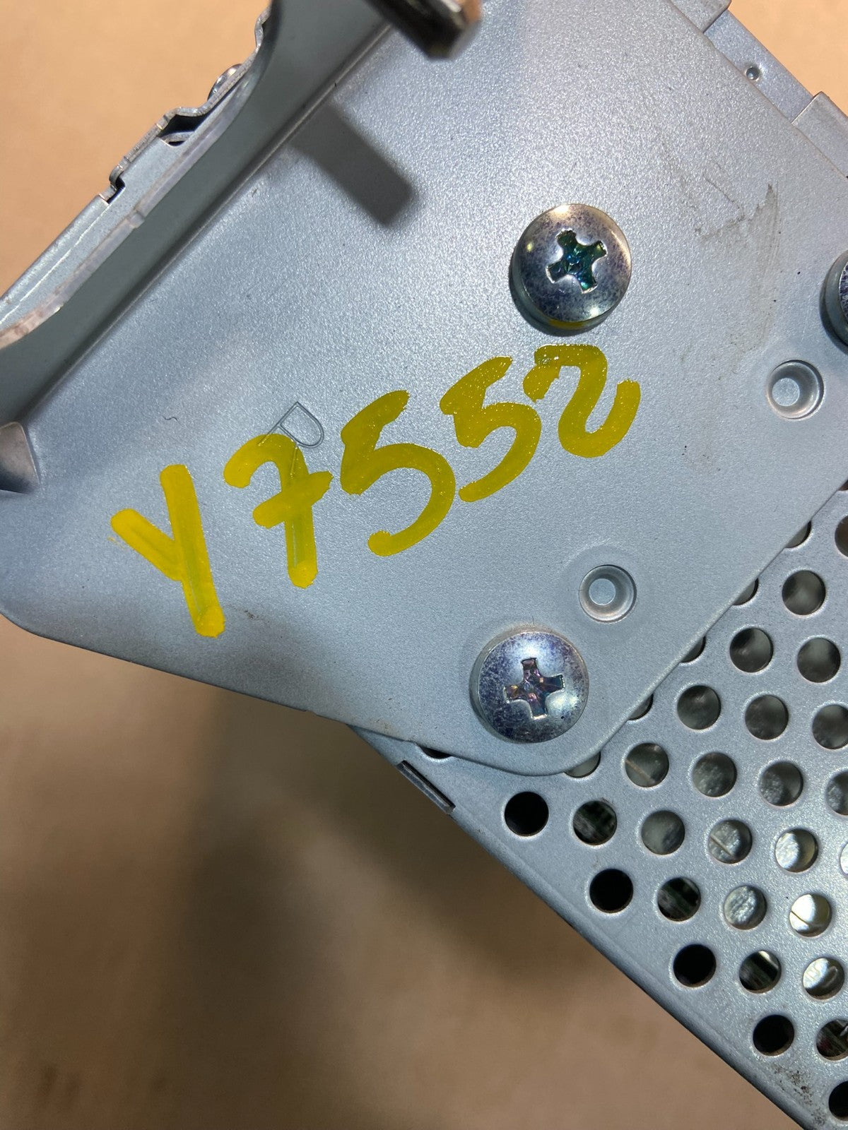2013 to 2014 Ford Edge AM/FM Radio Reciever OEM y7552 DG7
