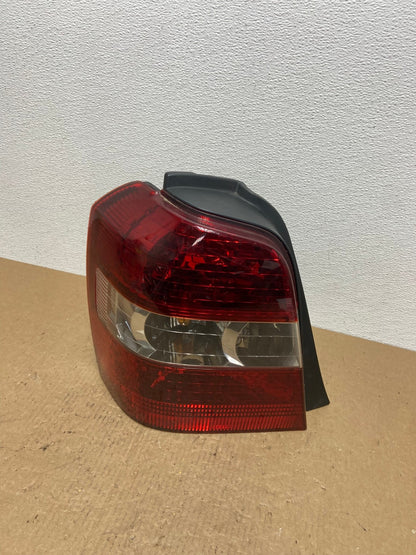 2004-2007 Toyota Highlander Left Driver LH Side Tail Light OEM AC1388 LK0