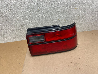 1988 - 1992 Toyota Corolla Right Passenger RH Side Tail light AA0288 DG0