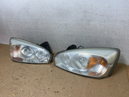 2004 to 2007 Chevrolet Malibu Left+Right Set Headlights W5304 DW1