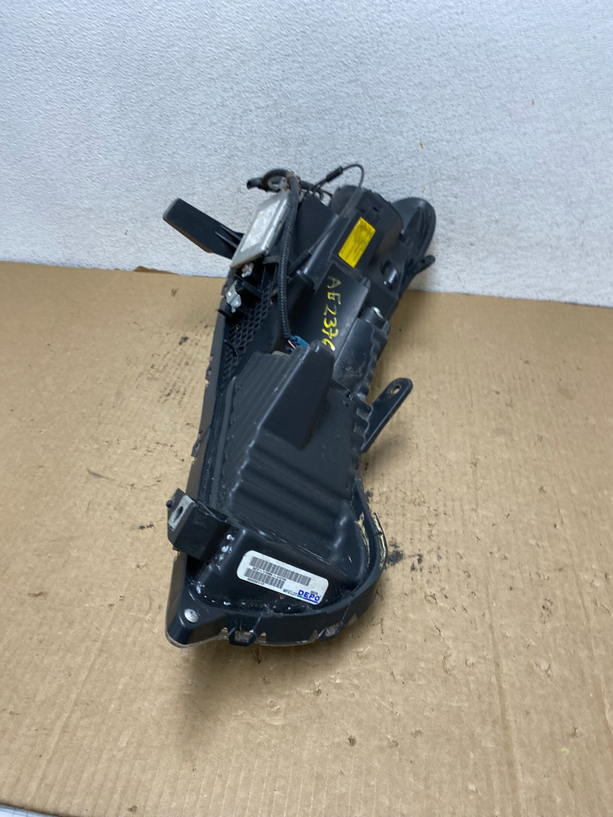 2009 to 2011 Acura TL Headlight Left Driver LH Side Xenon HID DEPO AG2376 DW5