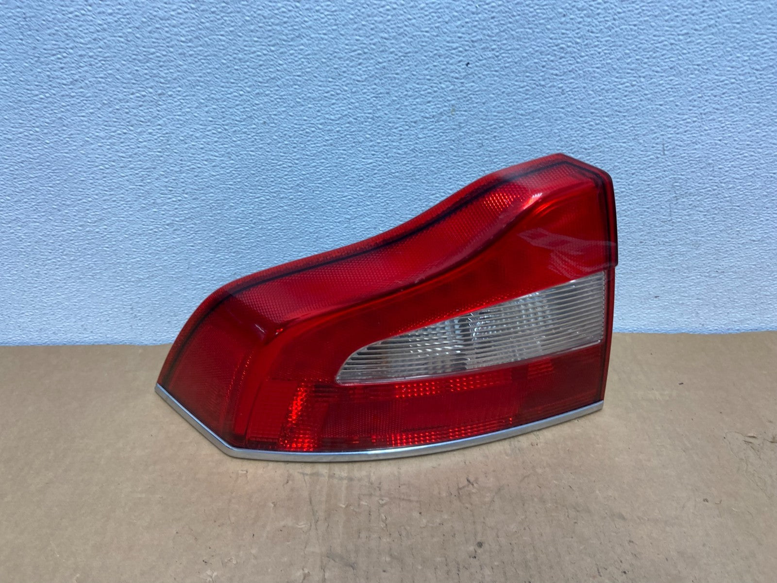 2007 to 2013 Volvo S80 Left Driver LH Side Tail Light AC8513 DW0