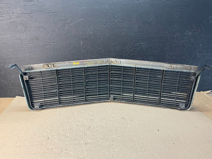 1991 to 1993 Cadillac Deville Front Grill Grille AE3333 PS3