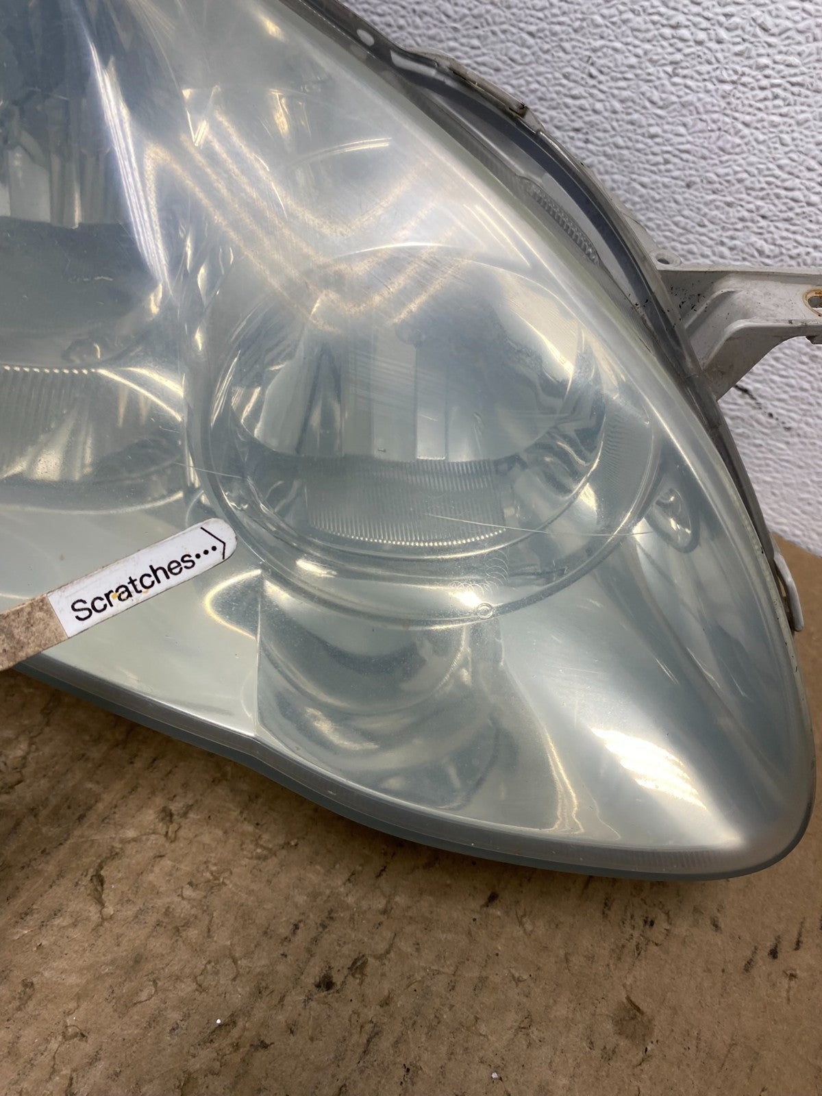 2005 to 2008 Toyota Corolla Right Passenger RH side Headlight Oem AC1598 DW3