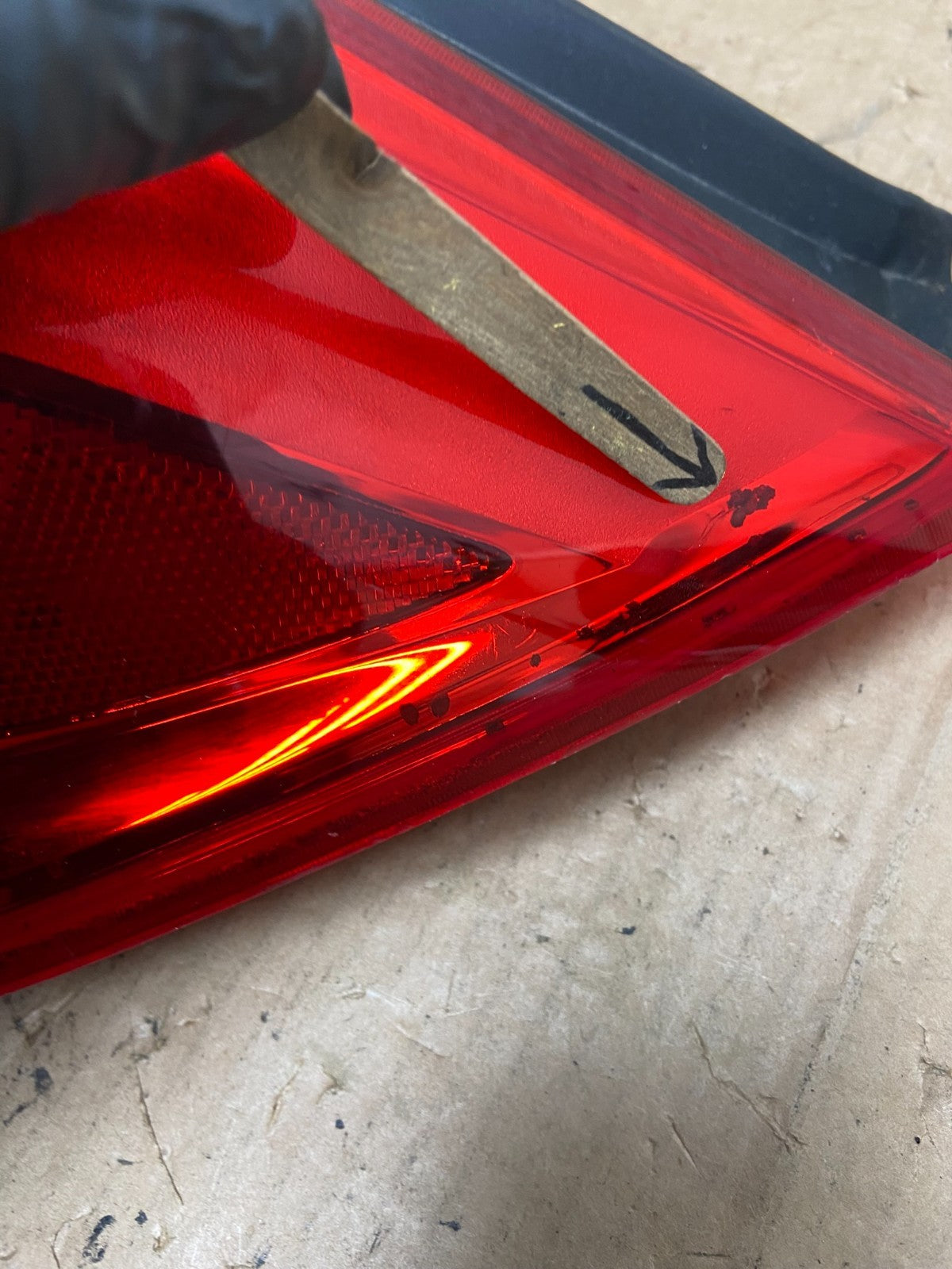 No Led Trim 2013-2015 Chevrolet Malibu Right Passenger Side Tail Light AI9125 LK4