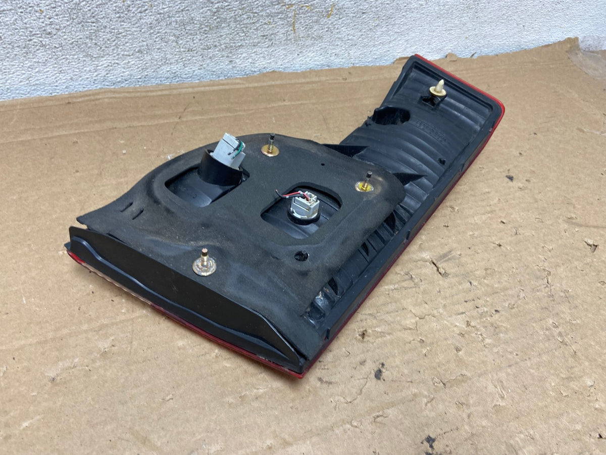 1998 to 2000 Honda Accord Right Passenger Side Inner Tail Light AH8859 LK6