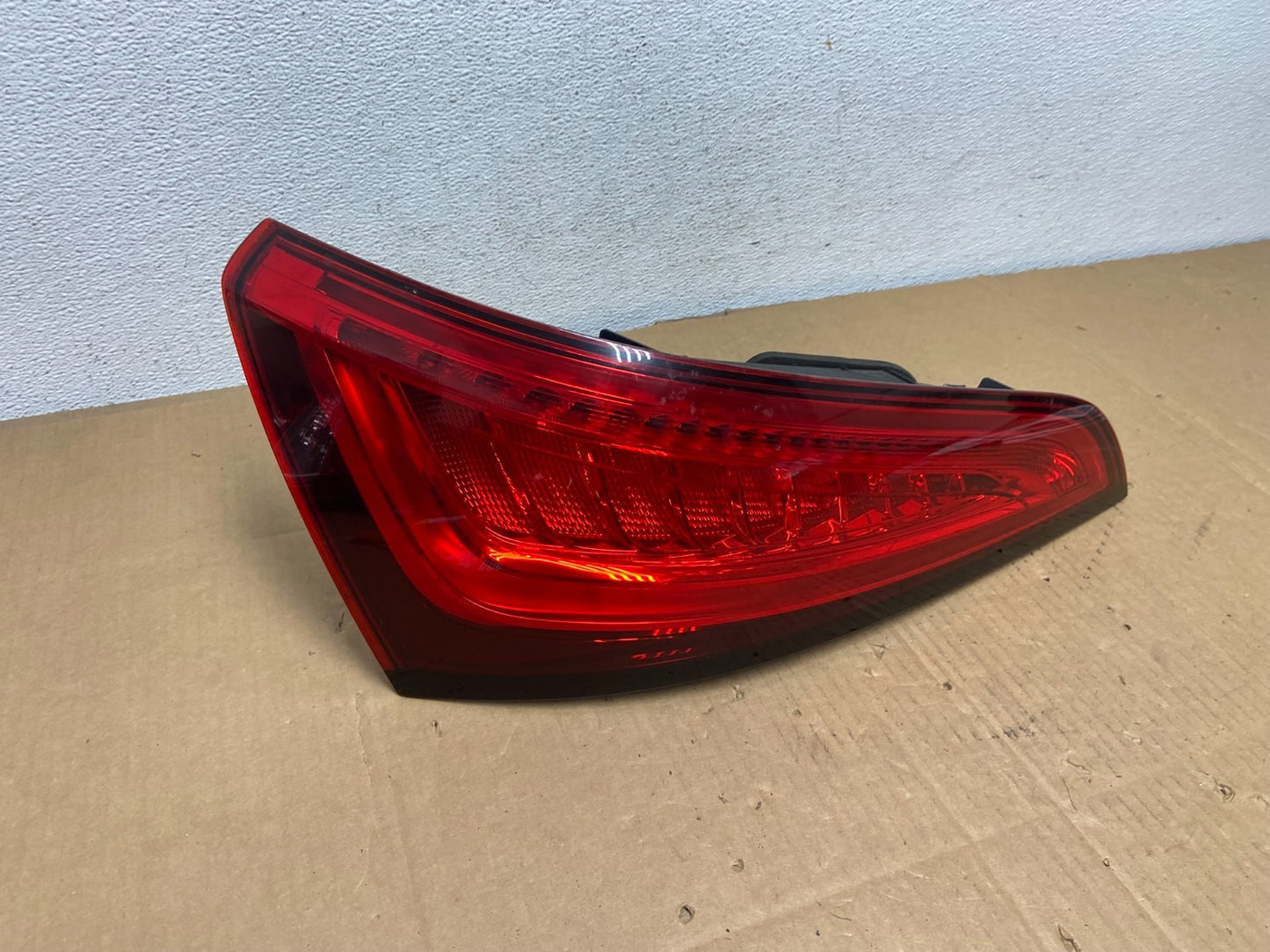 2013 to 2017 Audi Q5 Left Driver LH Side Tail light AD0908 DG2