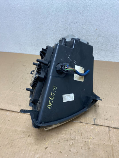 2005 - 2011 Cadillac STS Right Passenger RH Side Xenon Headlight AE6610 DW9