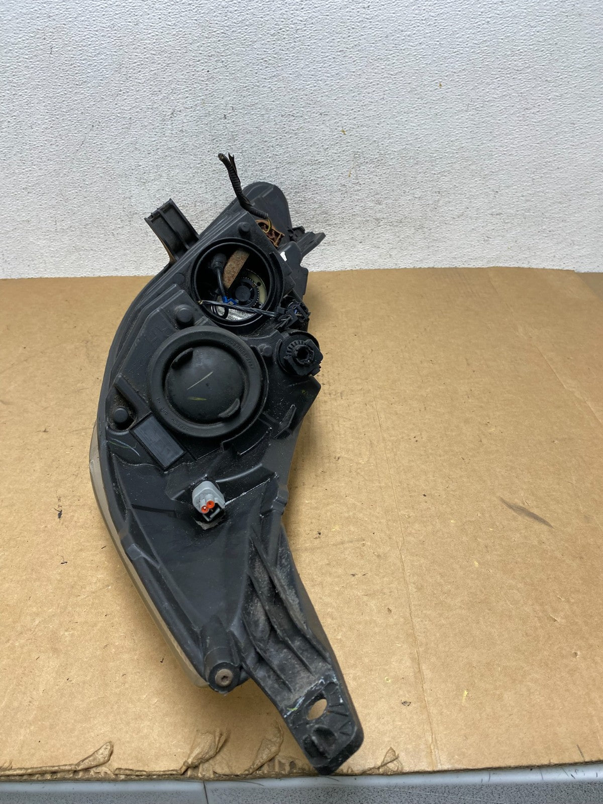 2011 2012 2013 Ford Fiesta Right Passenger RH Halogen Headlight AE3234 DW7