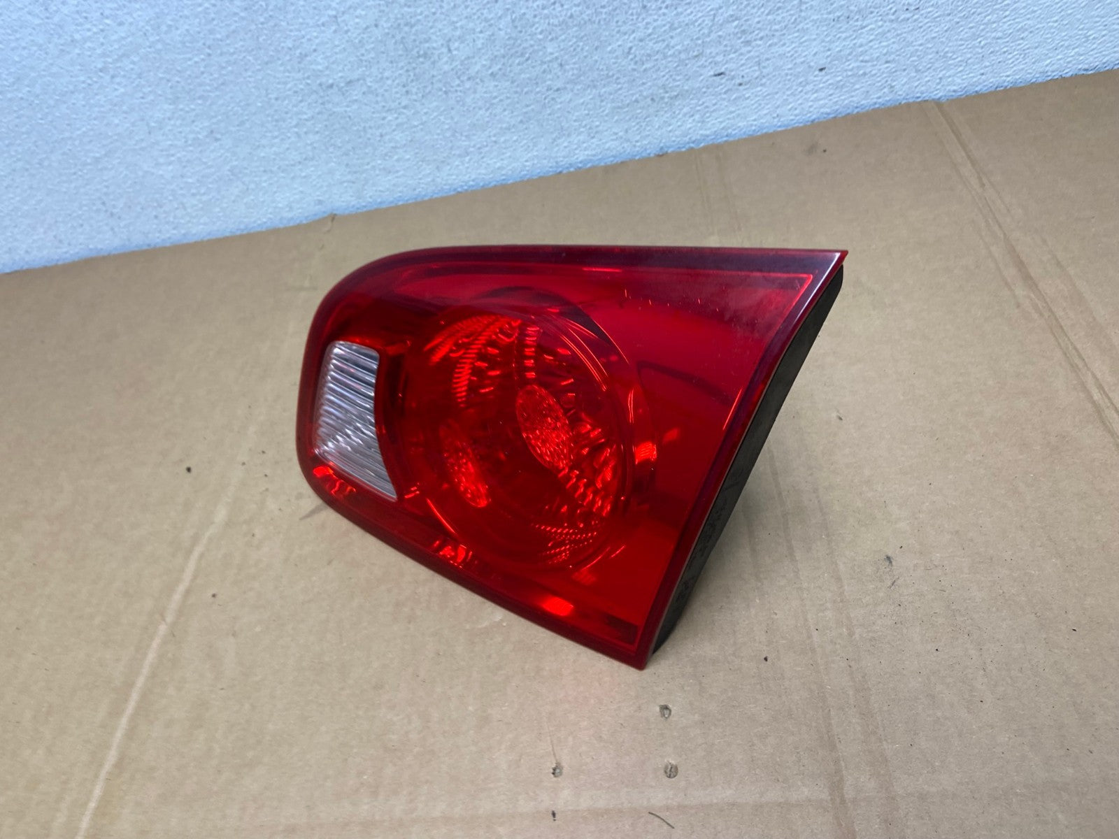 2007 2008 2009 Hyundai Santa Fe Right Passenger Tail Light Inner AC7452 LK1