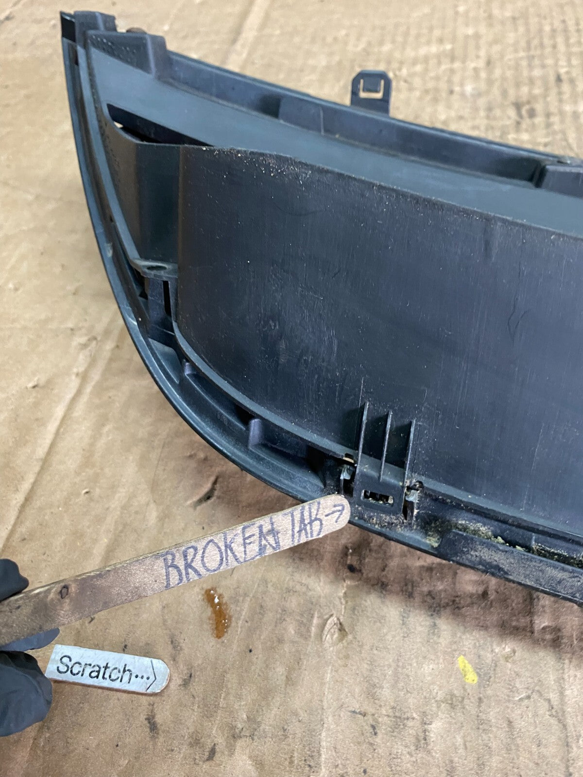 2010 to 2013 Suzuki SX4 Sedan Front Upper Grill Grille O6156 OEM DG6