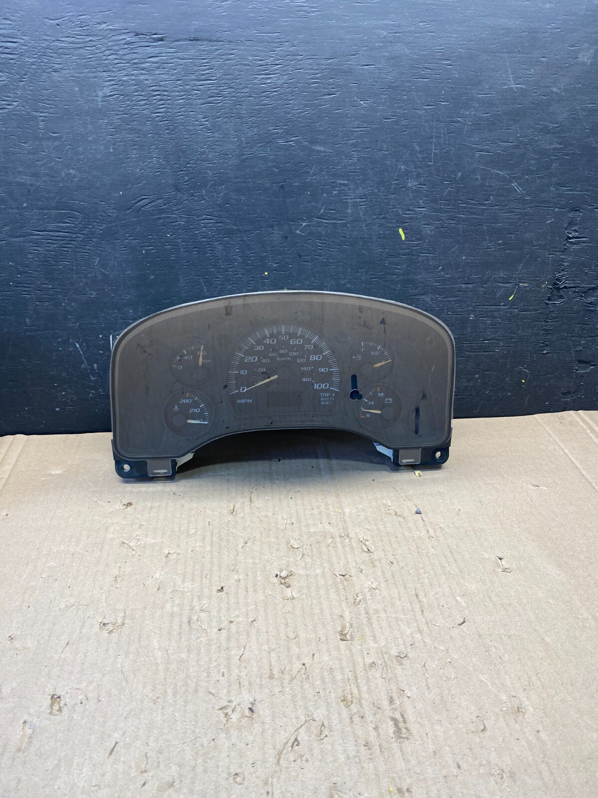 2004 to 2007 Chevrolet Express Speedometer Cluster Gauge N0632 PS0