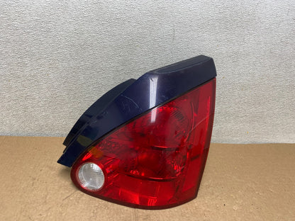 2004 to 2008 Nissan Maxima Right Passenger Tail Light V3121 DW0