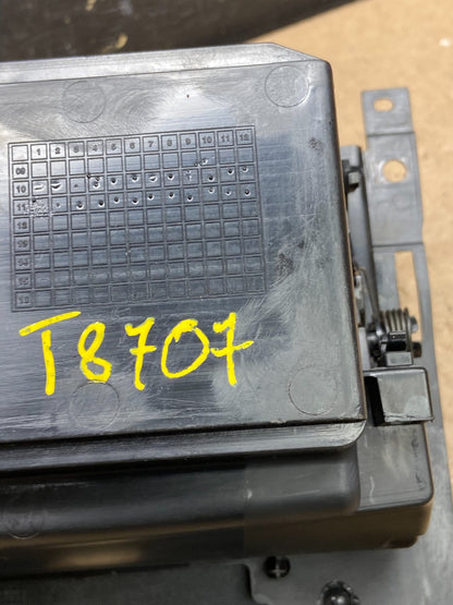 2010 - 2013 Ford Taurus Front Center Console Dashboard Center Storage t8707 DG7