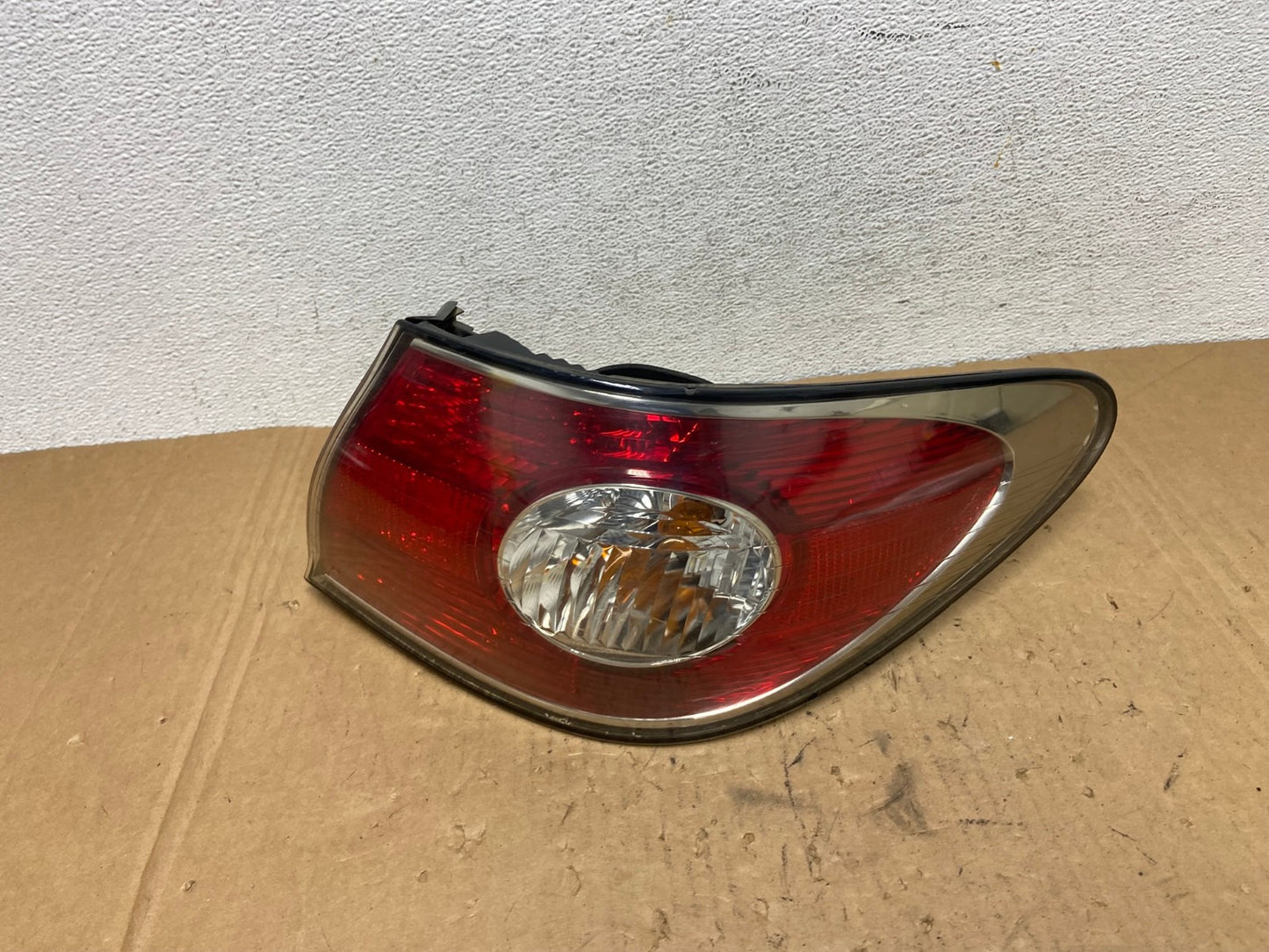 2002 to 2004 Lexus ES300 ES330 Right Passenger Side Tail Light AD3201 LK0