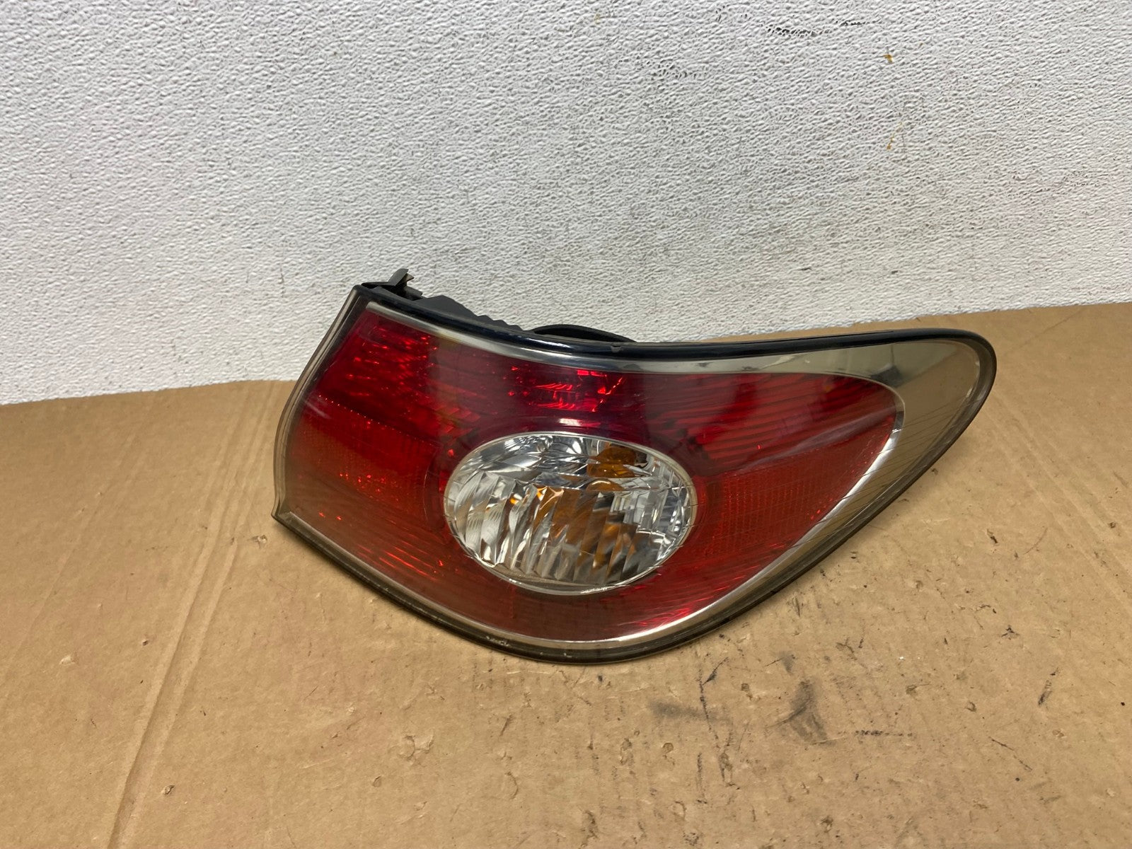 2002 to 2004 Lexus ES300 ES330 Right Passenger Side Tail Light AD3201 LK0