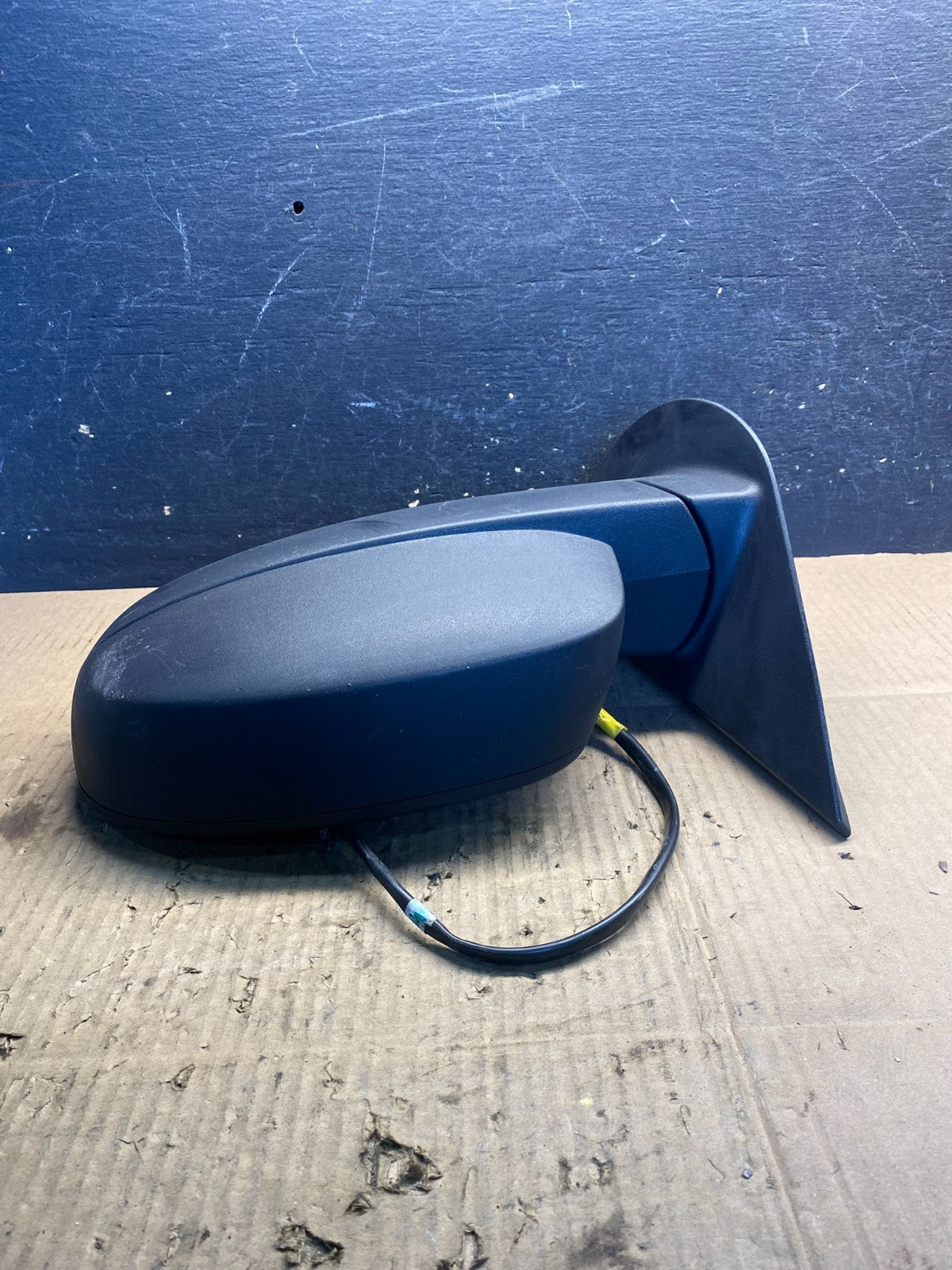 2007 to 2013 Chevrolet Tahoe Silverado Suburban Left Driver Mirror OEM AA7508 MS2