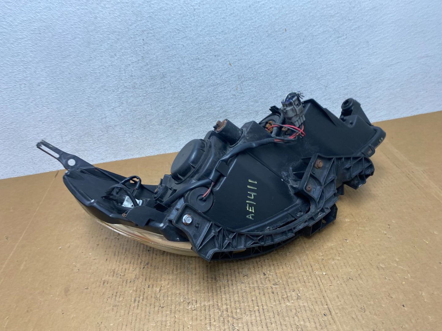 2009-2013 Subaru Forester Left Driver LH Halogen Headlight AE1411 DW7
