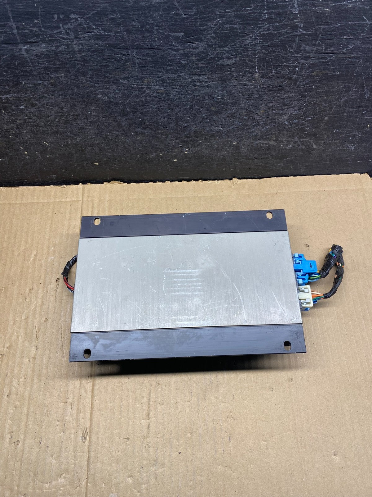 2008 to 2013 Cadillac CTS Stereo Audio Amplifier 25764618 AI0282 DW1