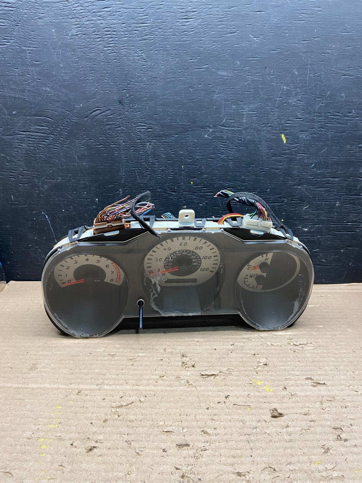 2003 2004 Nissan Xterra Frontier Speedometer Cluster Gauge J9532 DG0