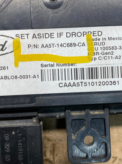 2010 to 2012 Lincoln MKT Blind Spot Control Module Radar Computer M8577 DG5