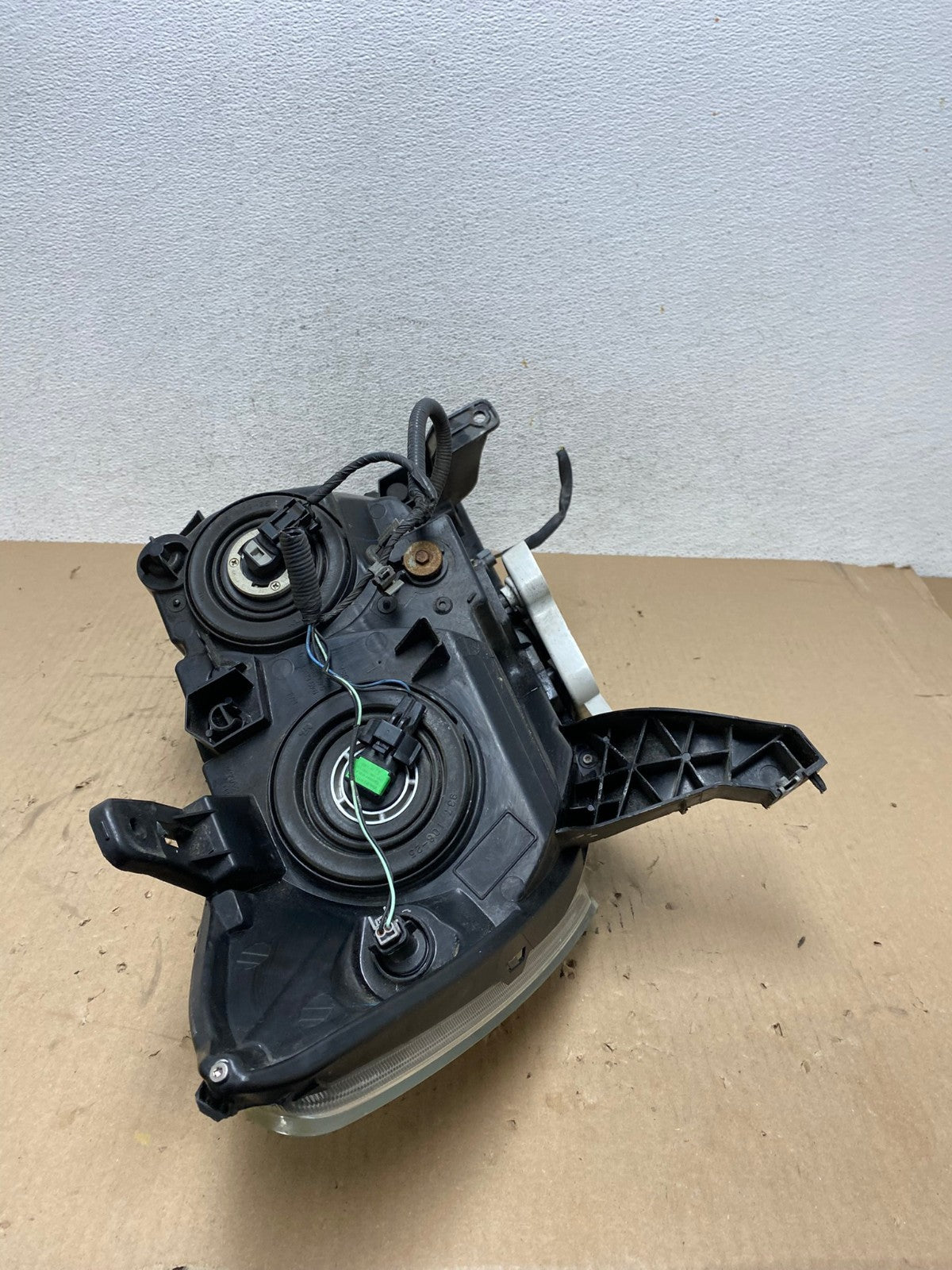 2013 to 2016 Nissan Pathfinder Left Driver LH Headlight Halogen AE8826 LK8