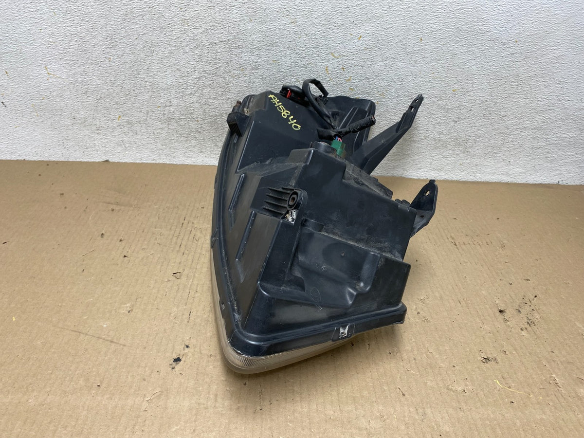 2006 to 2009 Pontiac Torrent Left Driver LH Side Halogen Headlight AH5840 DW8