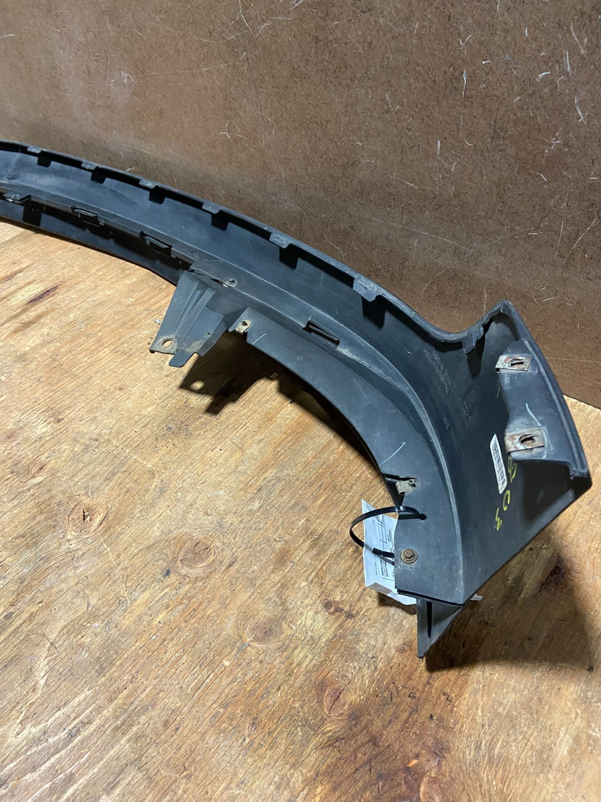 2013 to 2017 Chevrolet Traverse OEM Front Bumper Lower Valance 20983796 Z5803 PS3