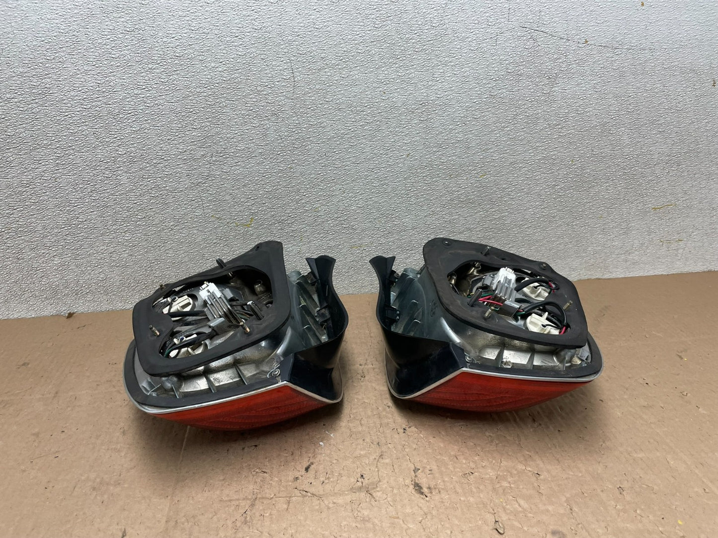 2004 2005 Hyundai XG350 XG Left+Right Tail Lights Oem W1003 DW7