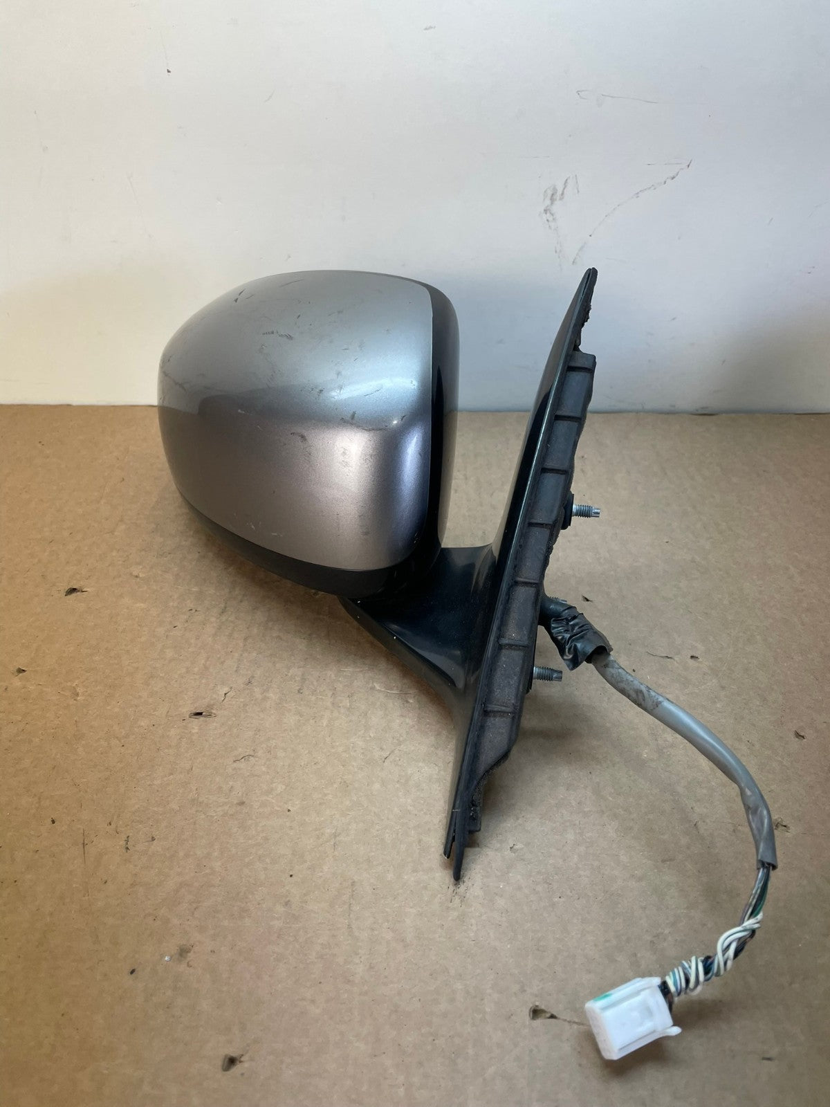 2006 to 2008 Infiniti M35 M45 Right Passenger Side View Mirror AH0244 LK1