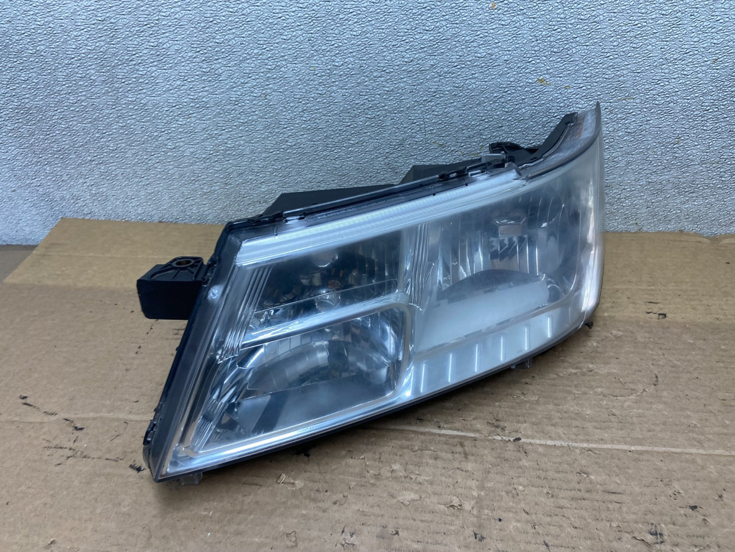2009 to 2017 Dodge Journey Headlight Left Driver Lh Side Halogen Oem AB3330 DW2