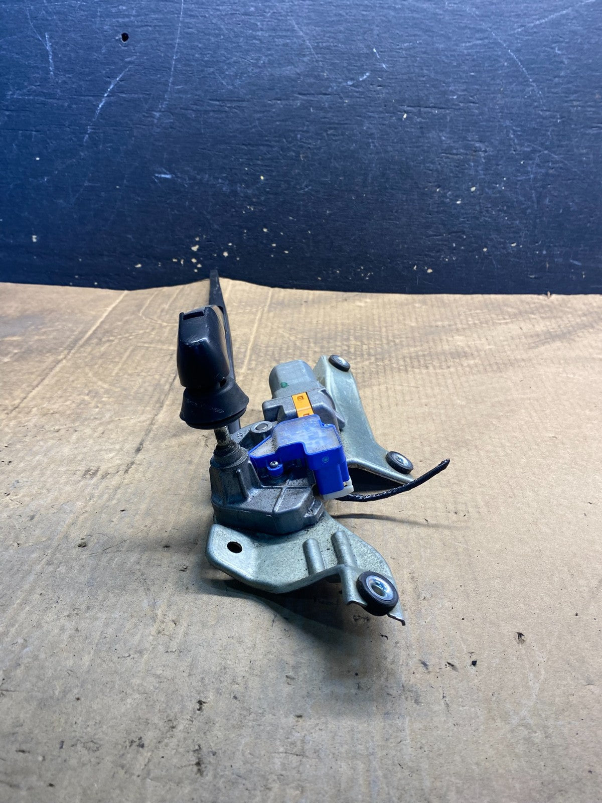 2009 to 2013 Subaru Forester Rear Windshield Washer Wiper Motor AA31105
