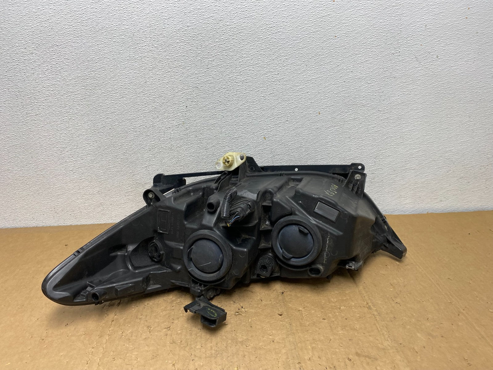 2013 to 2016 Ford Fusion Right Passenger Rh Side Headlight AD0587 DW5