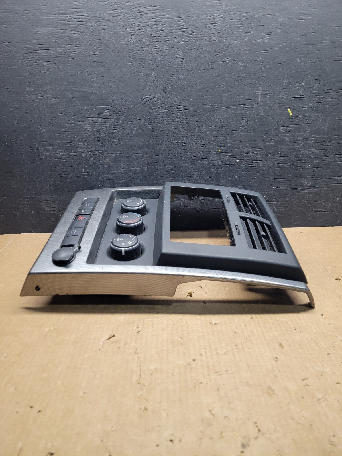 2008 to 2012 Jeep Liberty Dash Climate Temperature Control Radio Bezel H78084