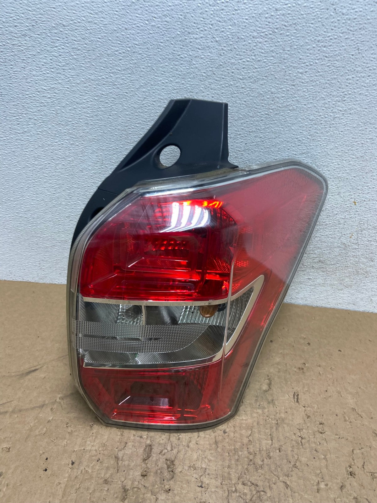 2014-2016 Subaru Forester Right Passenger Rh Side Tail Light AG1421 LK0