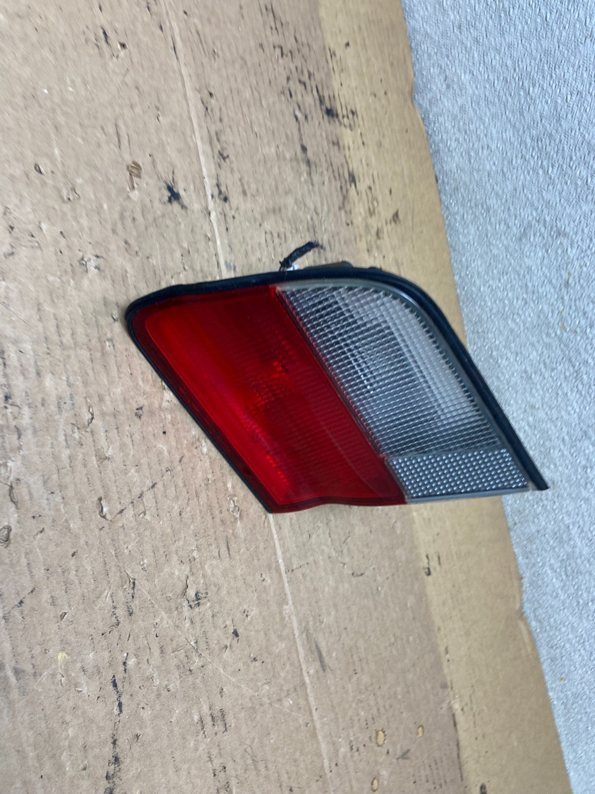 1995 1996 Nissan Maxima Right Passenger RH Side Inner Tail Light Oem AB3338 LK2