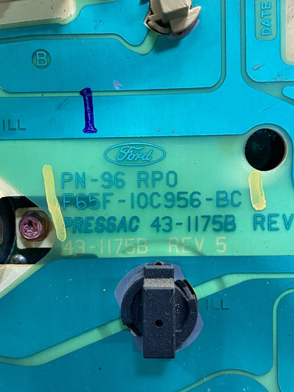 1997 - 1998 Ford F150 F-150 Speedometer Cluster Gauge AG3747 DW6
