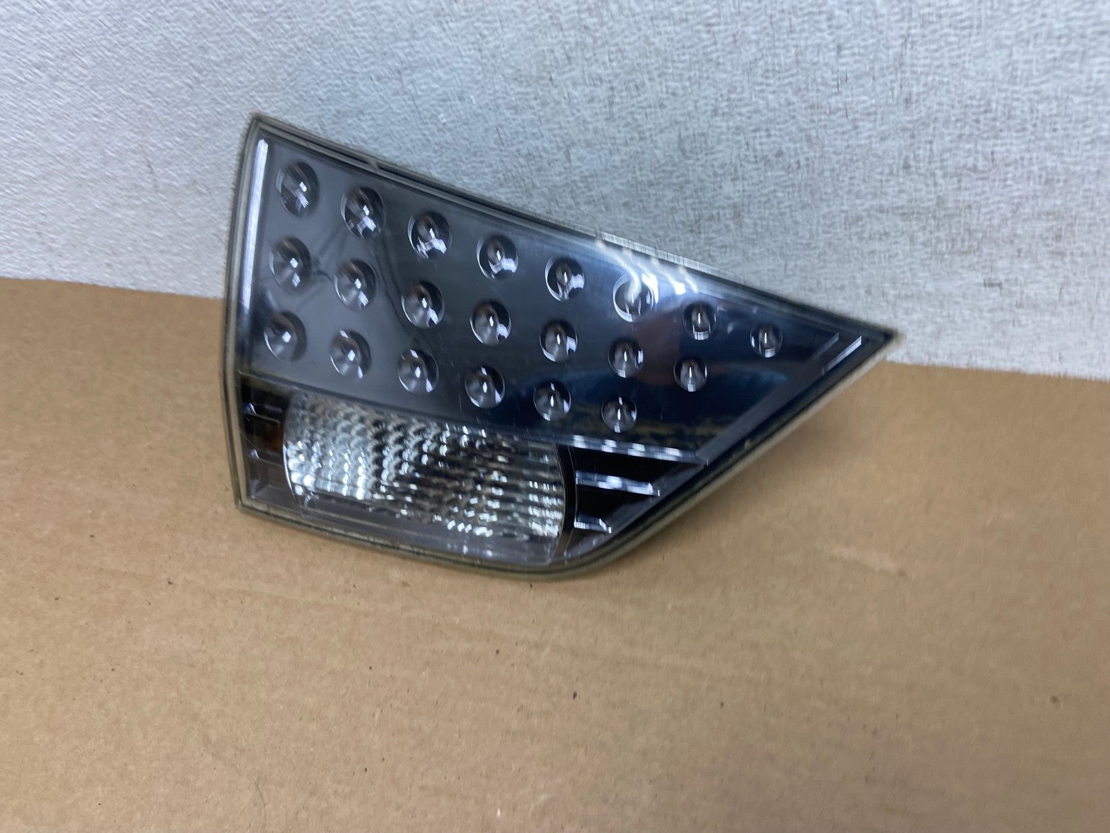 2007 to 2013 Mitsubishi Outlander Left Driver Lh Inner Tail Light AD3795 LK1