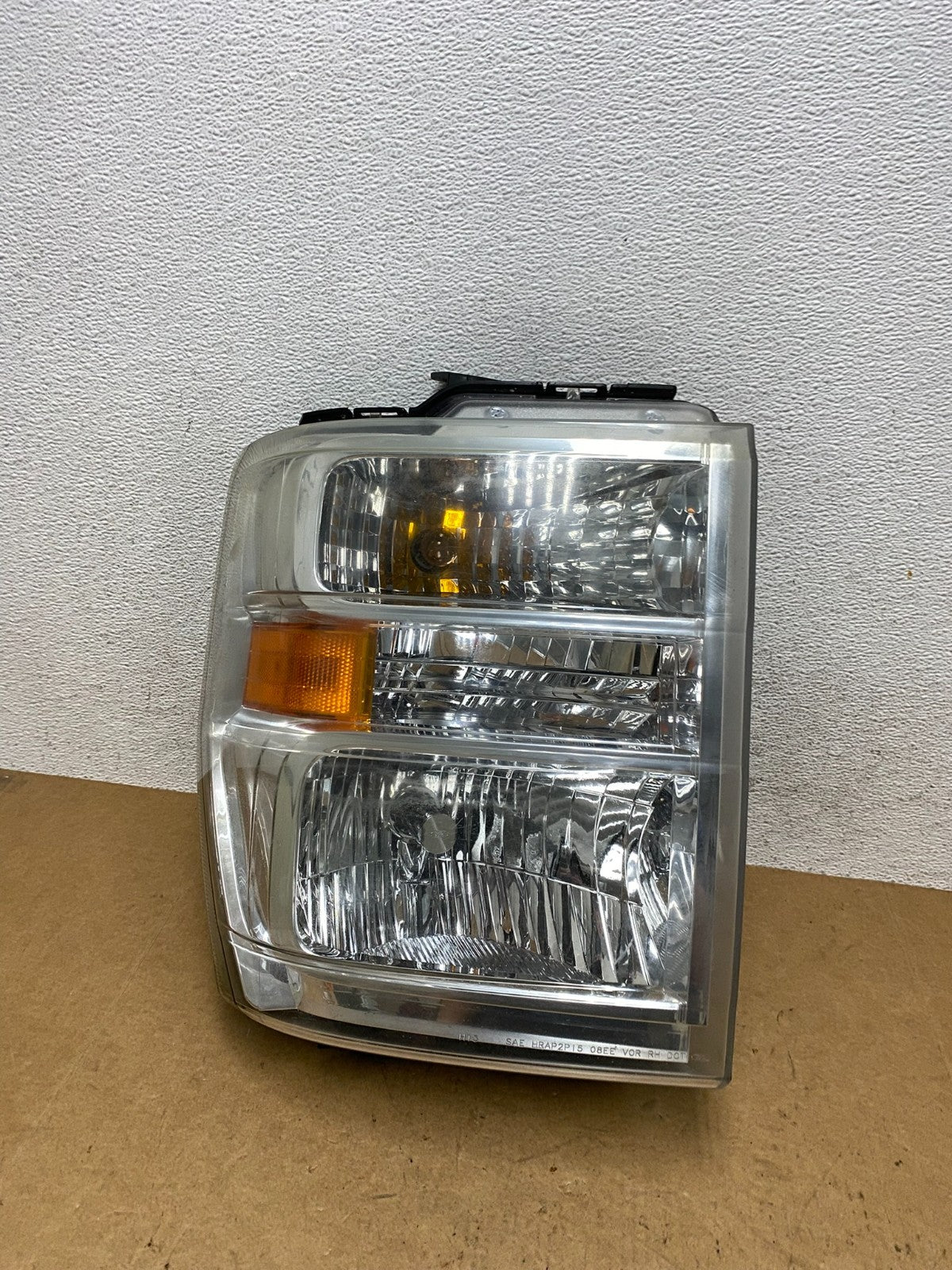 2008-2014 Ford Econoline E150 E250 E350 Right Passenger Headlight AE3063 DW0