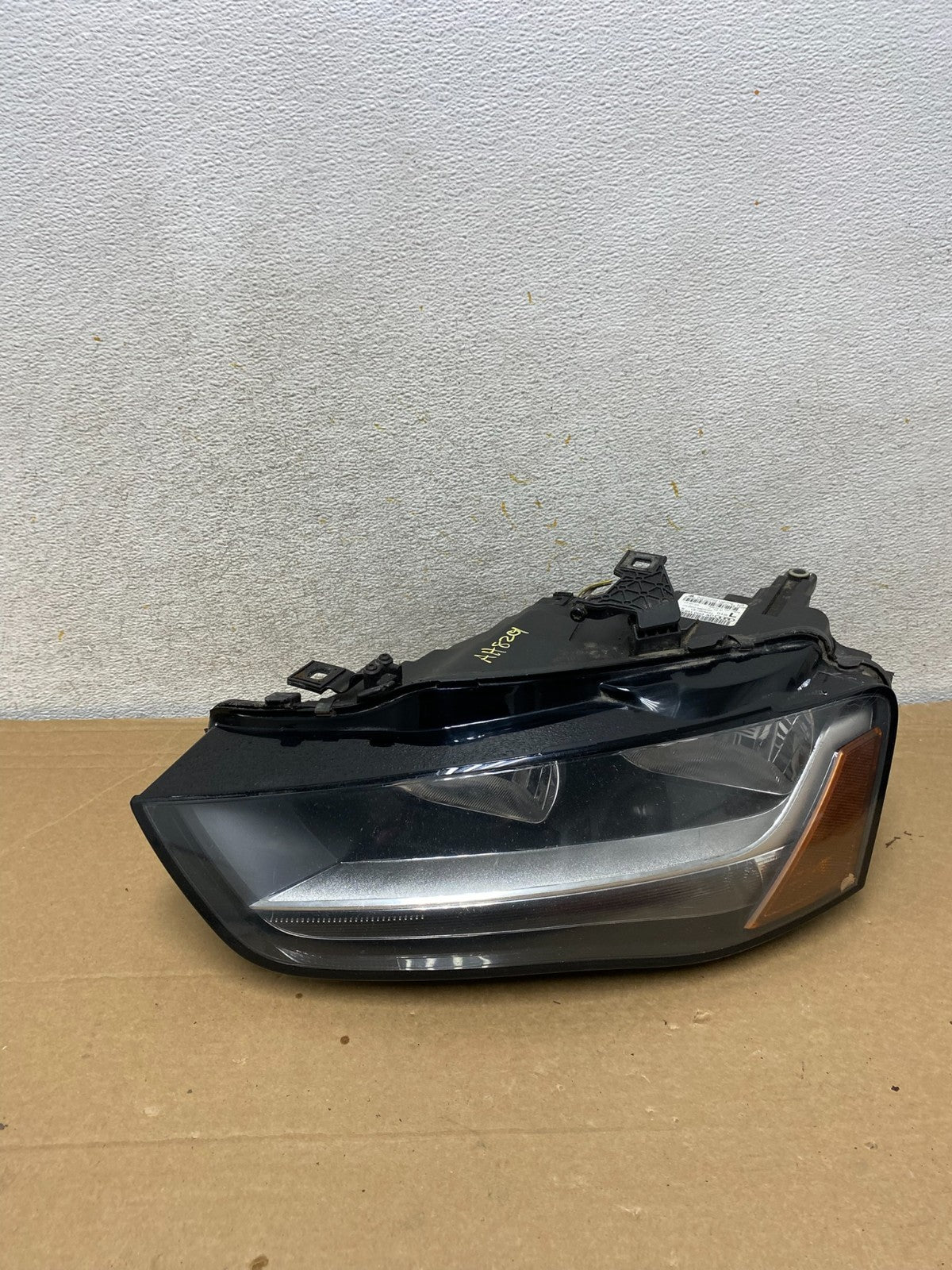 Halogen 2013 to 2016 Audi A4 Left Driver LH Side Headlight AH8201 DW0