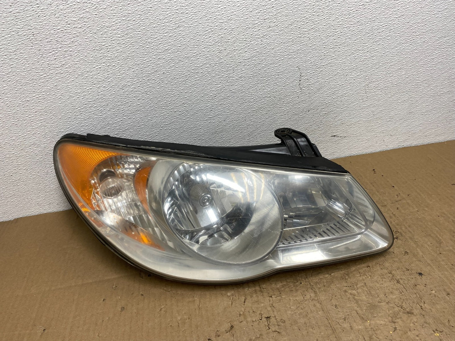 2007 2008 2009 2010 Hyundai Elantra Right Passenger Side Headlight AC0364 DW0