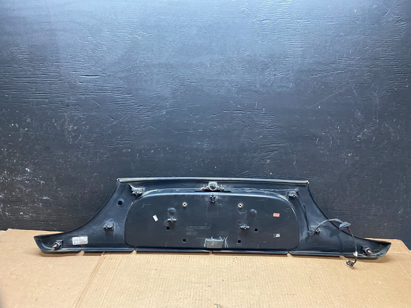 1999 to 2004 Oldsmobile Alero Trunk Lid License Plate Panel G3242 DG15