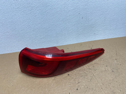 2017 to 2019 Kia Sportage Passenger Right Side Tail Light ac1382 DG0