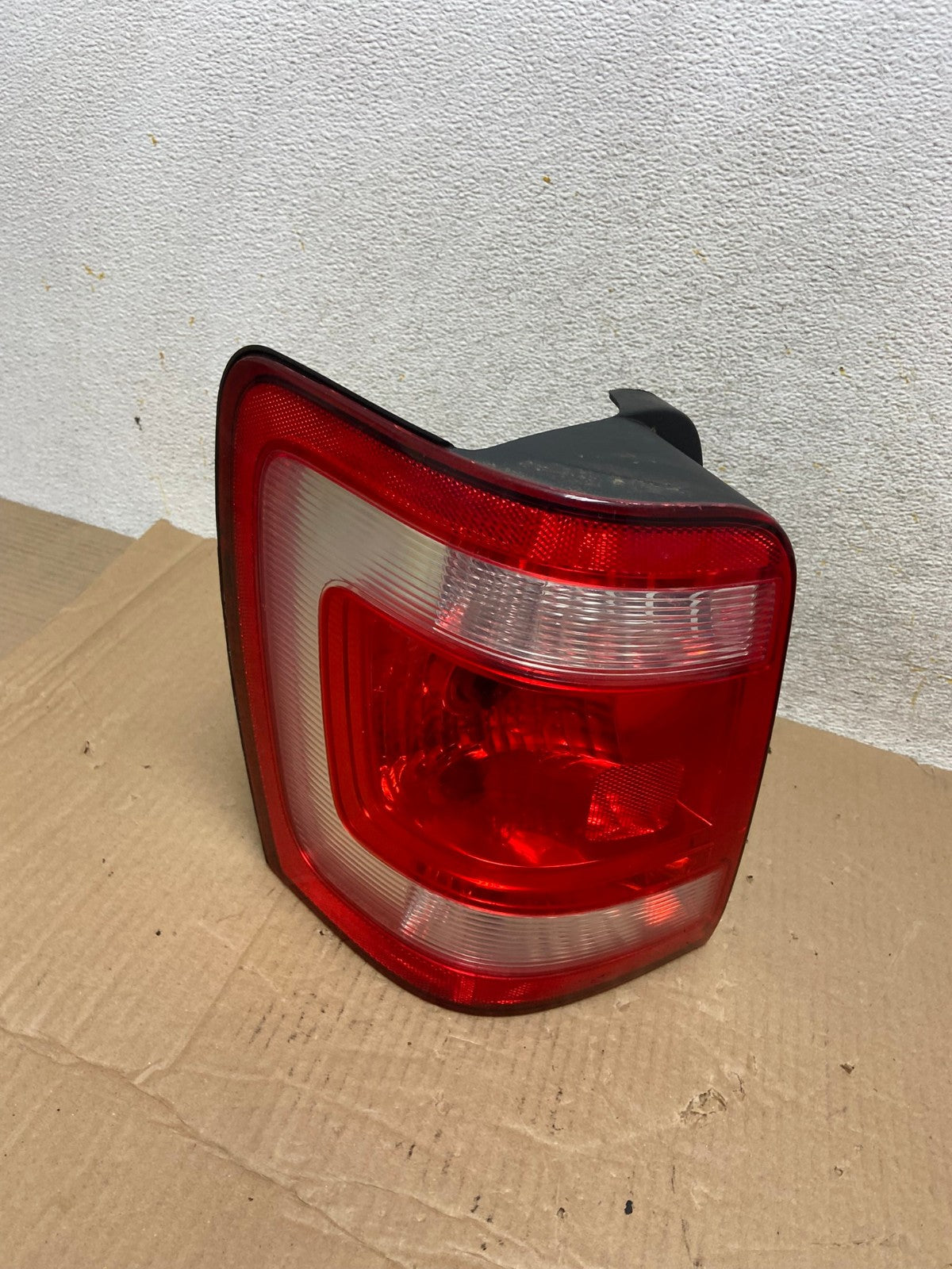 2008 to 2012 Ford Escape Left Driver LH Side Tail Light AI1208 LK0