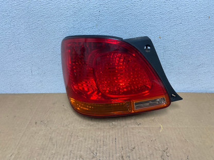 2001 - 2005 Lexus Gs300 Gs400 Gs430 Left Driver LH Side Tail Light AD1022 LK0