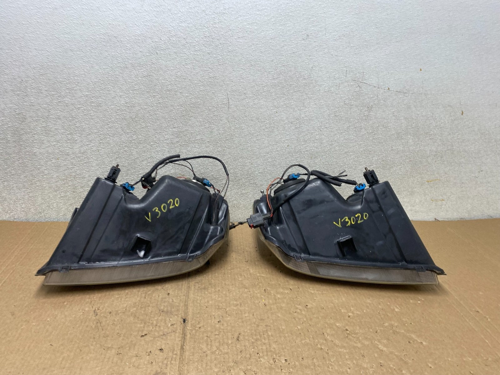 2005 2006 2007 Dodge Magnum Left+Right Side Headlights Oem V3020 DW12