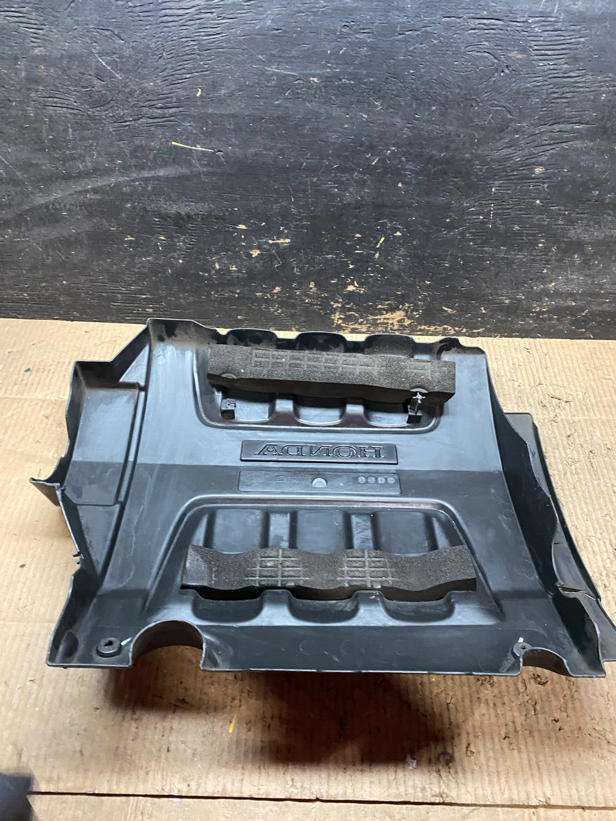 2005 to 2007 Honda Odyssey Black Engine Cover t9924 DG5